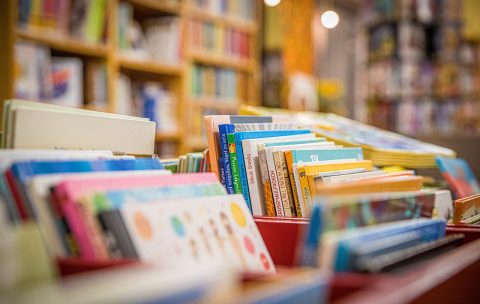 books-5211309_1280